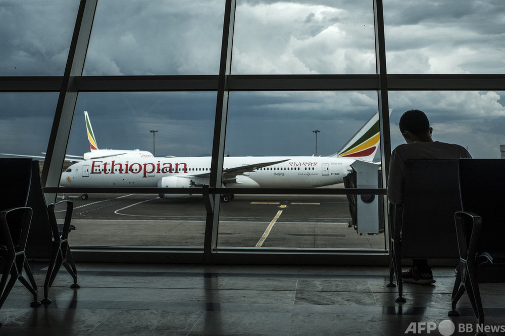 エチオピア旅客機から武器72箱押収、スーダン当局