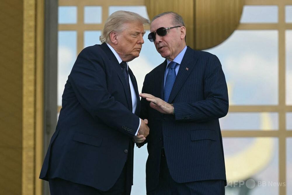 トランプ氏、NATOを激しく非難しトルコ大統領を絶賛 首脳会議で欧州同盟国に不満