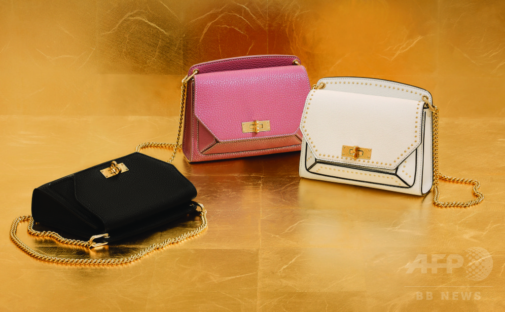 バリー新作アイコンバッグ「スージー」に注目