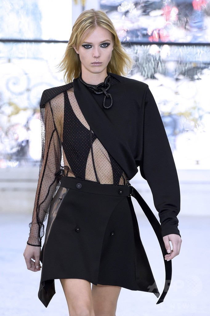 「ルイ・ヴィトン」17年春夏