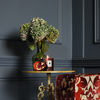 「ジョー マローン（Jo Malone）」と英老舗ペイント＆壁紙メーカー「ファロー＆ボール（FARROW &amp; BALL）」がコラボレーションしたカラード キャンドル。ポメグラネート ノアール[イーティング ルーム レッド No.43]。9975円。(c)Jo Malone