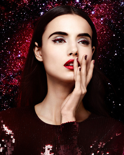 「ジバンシイ」煌めく星雲をイメージしたフォール コレクション