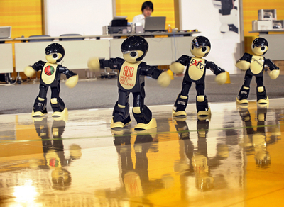 人型ロボットの運動会「アスレチクスヒューマノイドカップ」開催