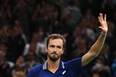 メドベージェフ4強、ジョコの年間1位確定お預け パリ・マスターズ