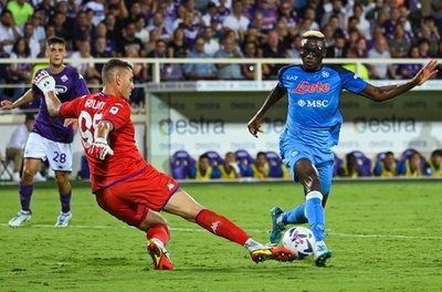 ナポリはフィオとドロー、上位6クラブが勝ち点7で並ぶ