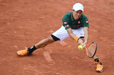 錦織戦は雨天順延、悪い流れに恵みの雨 全仏OP