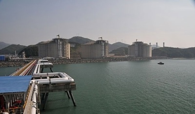 中国、LNG基地の「ダイヤモンド水」で魚の養殖