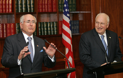 ハワード首相、共同会見のハプニング - オーストラリア