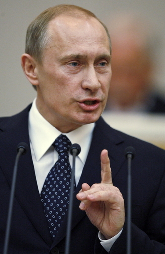 ロシア下院、プーチン氏の首相就任を承認、「双頭体制」スタート