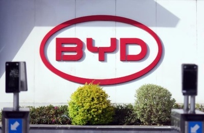 BYDの自動車運搬船「済南号」が初航海 新エネ車6000台を積んでシンガポールへ