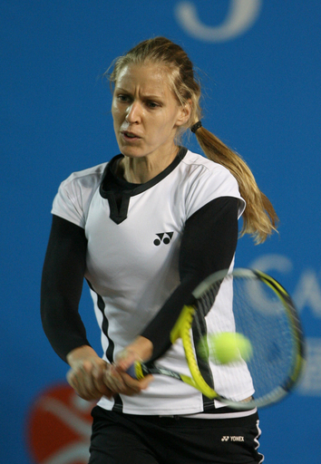 デメンティエワ イワノビッチを降しゴールドグループ準決勝へ