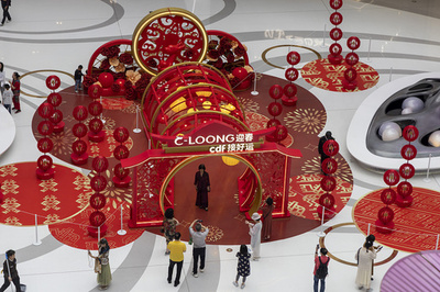 中国海南島の離島免税店、春節連休期間に大人気