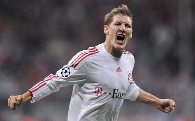 バイエルン シュバインシュタイガーとの契約延長を発表