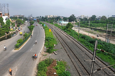 遺体を銀行に搬入、故人の口座から火葬費用引き出す インド