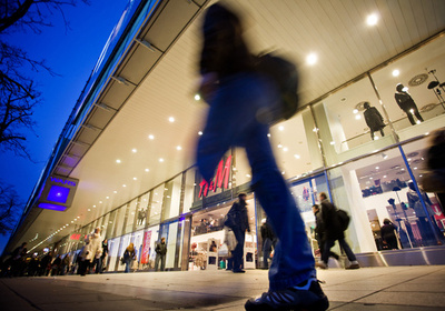 ポーランド議会、日曜営業制限法案を可決 18年3月から段階的に実施へ