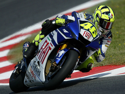 ロッシ 第7戦フリー走行2回目をトップで終える