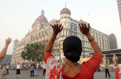 ムンバイ同時襲撃事件の容疑者7人を起訴、パキスタン