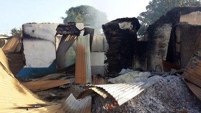 ケニア沿岸の町を武装勢力が襲撃、アルシャバーブか 49人死亡