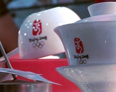 【動画】北京五輪の公式グッズ、低価格で観光客殺到