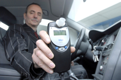 飲酒運転防止装置、常習者に義務化検討、ベルギー