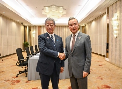 中国の王毅外交部長が日本の岩屋毅外相と会談