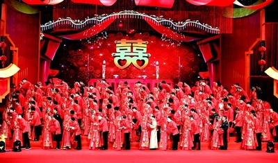 みんなで幸せに 福州の集団結婚式