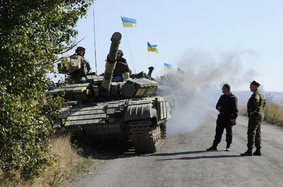 ウクライナ政府支持派、親ロシア派支配地域への線路を封鎖