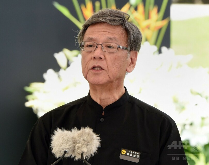 安倍首相、「慰霊の日」式典でやじ浴びる 沖縄戦70年