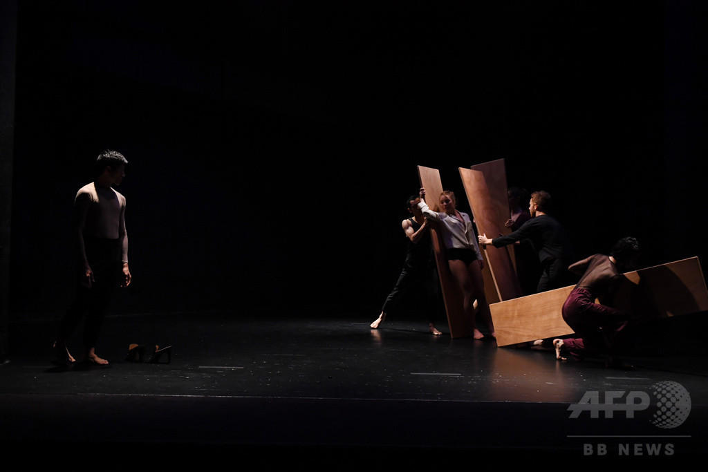 「セルジオ ロッシ」17年春夏