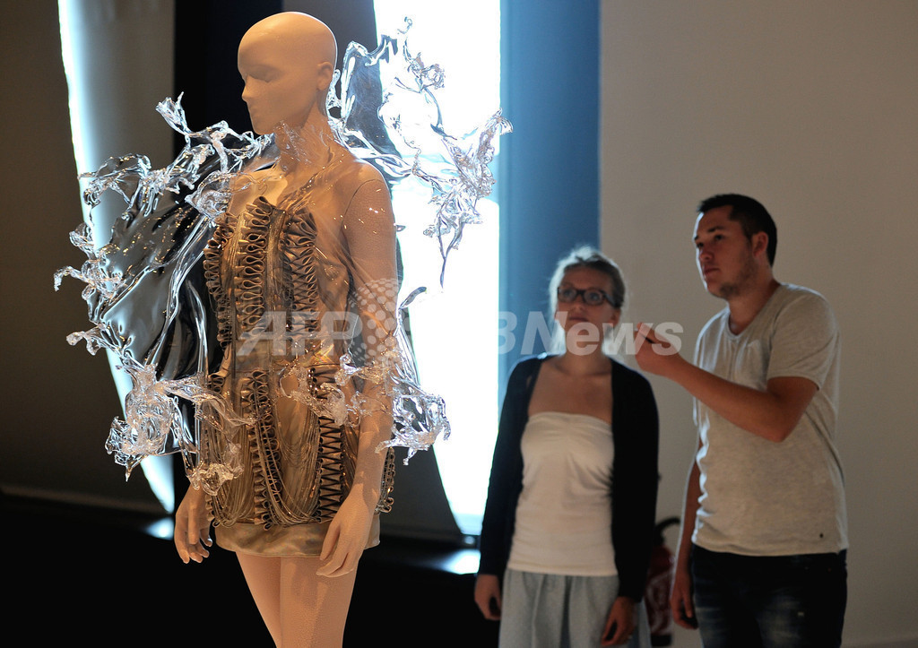 「イリス・ヴァン・ヘルペン」が仏北部で展覧会、約30作品を展示