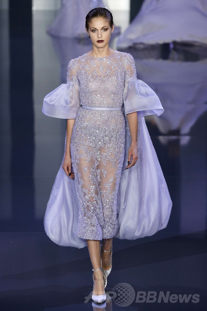 ボリューミーな裾に注目、「ラルフ＆ルッソ」14/15年秋冬オートクチュール