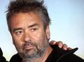 フランスで行われたドービル・アメリカ映画祭（Deauville American Film Festival）に出席したフランス人映画監督リュック・ベッソン（Luc Besson、2009年9月12日撮影）。(c)AFP/FRANCOIS GUILLOT