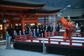 広島で開催中の先進7か国（G7）外相会合で、宮島を訪れたジョン・ケリー米国務長官ら各国外相と岸田文雄外相（2016年4月10日撮影）。(c)AFP/Kazuhiro NOGI