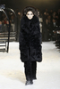 フランス・パリ市内で発表された「モンクレール ガム・ルージュ（Moncler Gamme Rouge）」12/13年秋冬コレクション（2012年3月8日撮影）。(c)Moncler Gamme Rouge