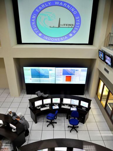インドネシア、津波早期警報システムを稼働