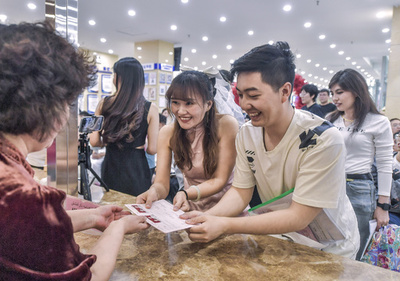 中国の都市で5月20日に婚姻届け提出ブーム