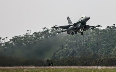台湾、米国製新型戦闘機F16Vを受領 66機の第一陣