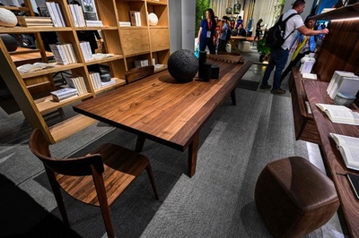 国際家具見本市「サローネ・デル・モービレ・ミラノ」、展示製品の数々