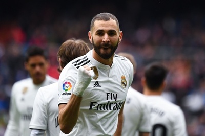 レアルがビルバオに完勝、ジダン監督がハットのベンゼマ称賛