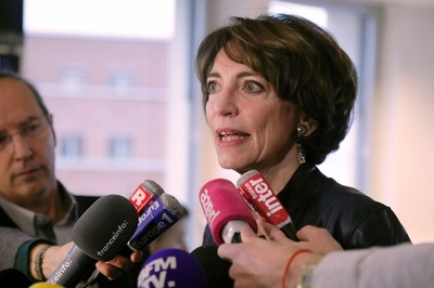 仏でインフル流行、医療施設の受け入れ限界近づく