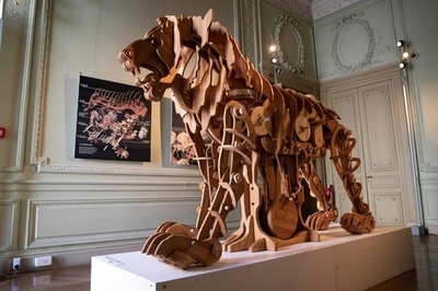 ダビンチ設計のライオンロボ、仏パリで展示 没後500年