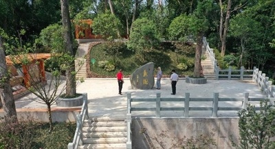 海への散骨をした遺族の祈念公園が温州市に完成、故人をしのぶ場所に