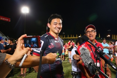 五郎丸のトゥーロン加入は「真実ではない」、レッズが発表