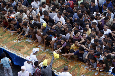 パレスチナで巨大ケーキ、ギネスに挑戦