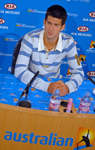 ジョコビッチ 全豪オープン2008を控え記者会見に臨む