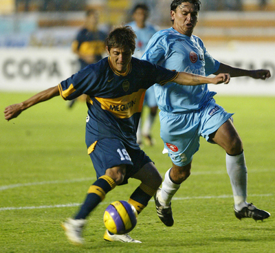 ＜サッカー 07リベルタドーレス杯南米選手権＞ボカ・ジュニアーズ ボリバル戦は引き分けに終わる - ボリビア