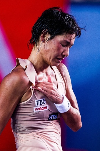 香港オープン参戦のクルム伊達、肩の故障で途中棄権