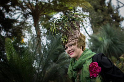 顔半分が植物に…特殊メークのプロモイベント 独