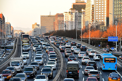 中国は自動車保有台数が3億3000万台 運転手が4億8000万人に
