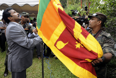 LTTE壊滅間近か、大統領が降伏求める スリランカ